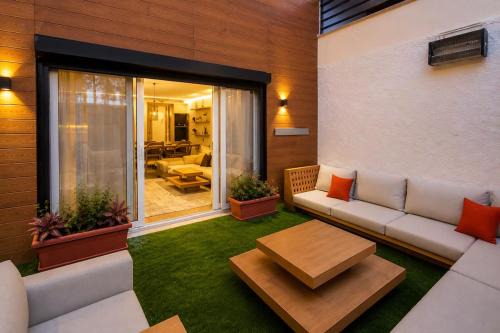 West Golf Luxury Apartments in Cairo