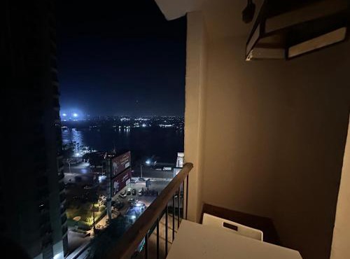شقه بنظام فندقى و فيو رائع بكورنيش المعادي in Helwan
