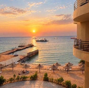 Quiet quarter and private beach in Hurghada