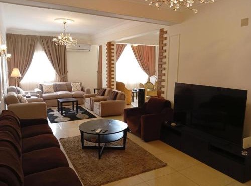 Maadi Elegant Getaway - A Quiet Luxury Experience in Cairo