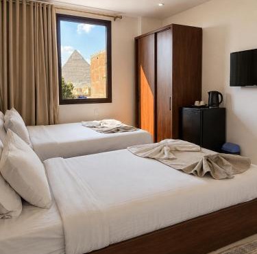 PRINCE pyramids iNN in Cairo