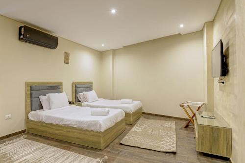 The Pyramids Global Suites W Stunning Rooftop Views