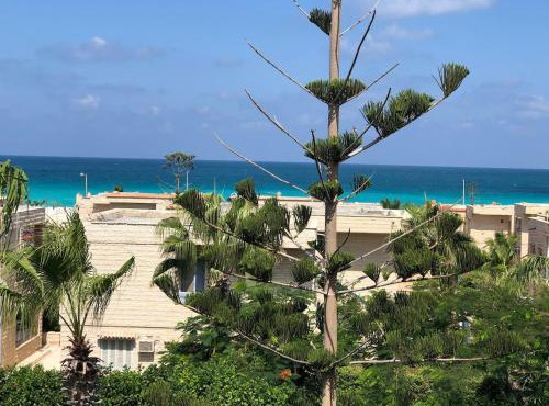 شاليه قرية مراقيا الساحل الشمالي غرفتين مكيف رؤية بحر بانوراما in Alexandria