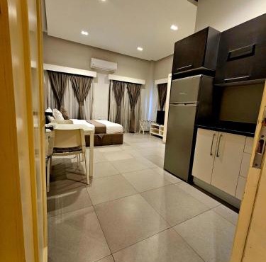 Room now in Sheikh Zayed
