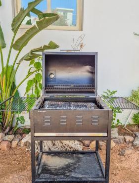 Bedro Guest House Wooden Cabin 30 Sec Beach in St. Catherine