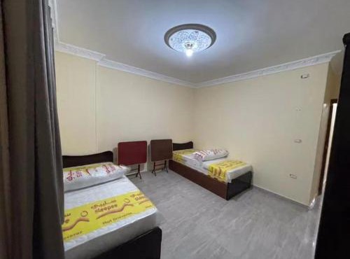 Newytr home