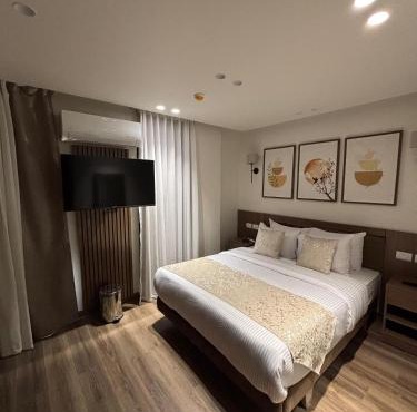 Lake Plaza Luxury Rooms