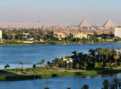 Breathtaking Nile and Pyramids View - Maadi - 3BR in Cairo