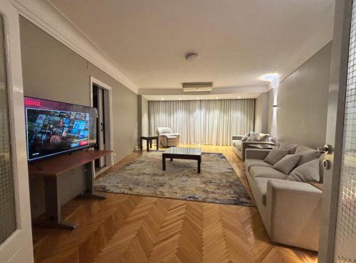Spacious 3 Bedroom Condo Nile View in Agouza in Cairo