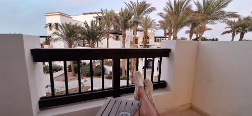 El Gouna Luxury 1BR Golf Apartment at Ancient Sands Resort Pool, Beach & Marina Access in Hurghada