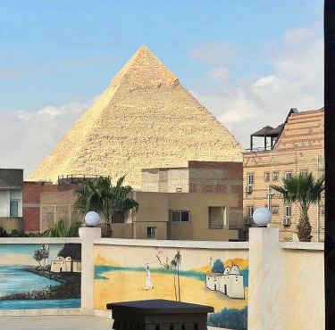 Zak Pyramids Inn in Cairo