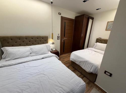 White Pyramids inn