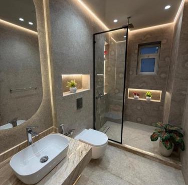 Zamalek 2BR Modern Stay - Partial Nile View in Cairo