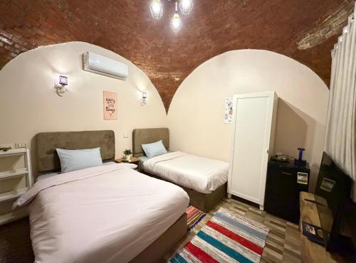 King Sahure Pyramid Inn
